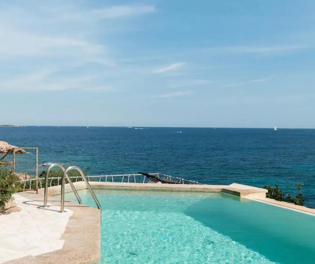Villa Paradiso Baja Sardinia 0*,